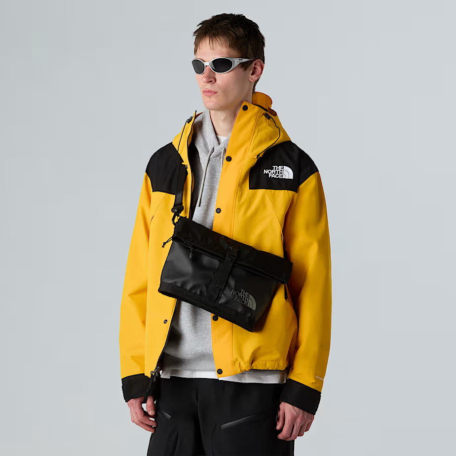 The North Face Base Camp Shoulder Bag - TNF BLACK