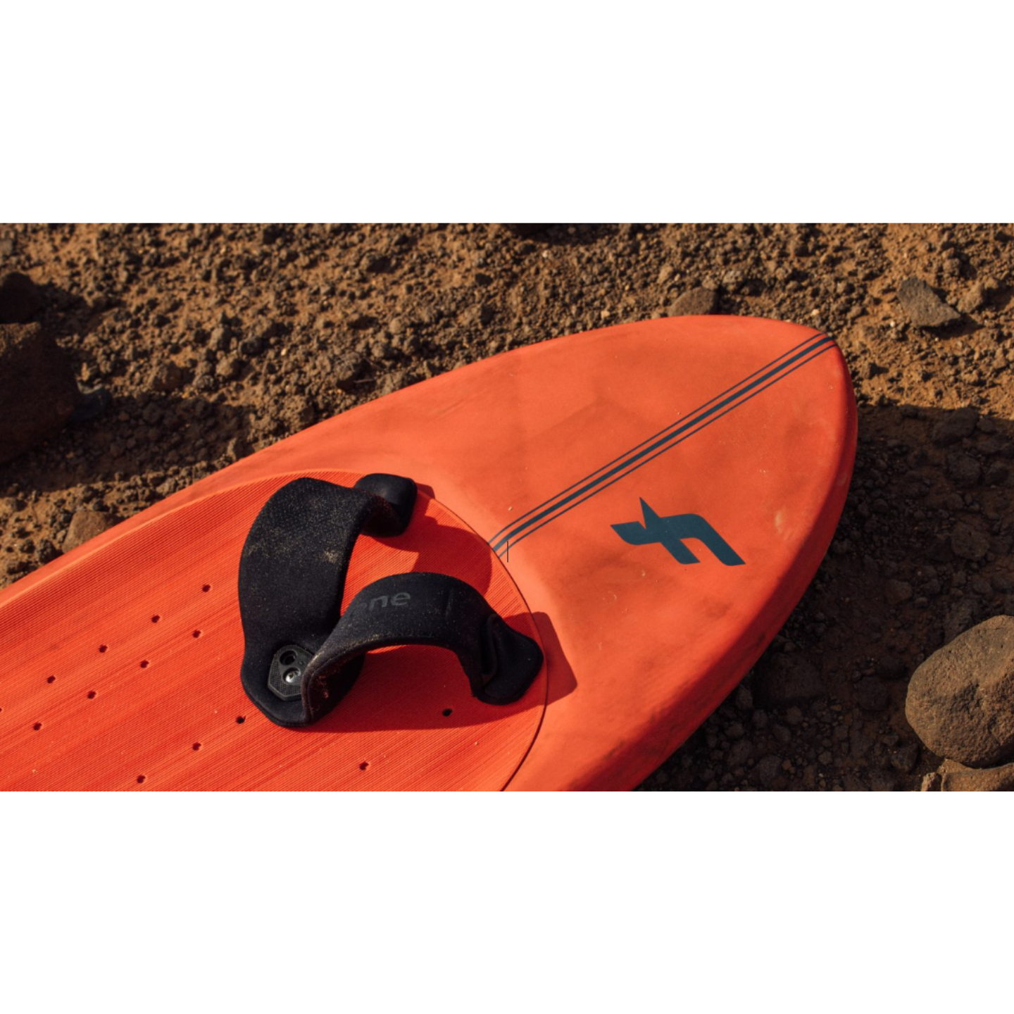 F-ONE V-Straps Foilboard - (self tapping screws)