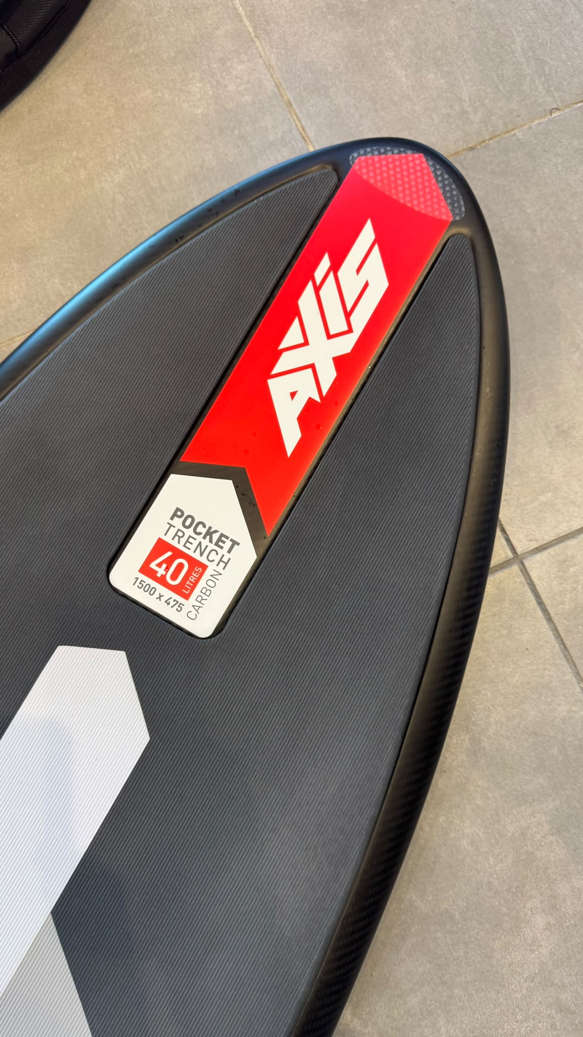 AXIS Pocket Trench Carbon 40L – Tavola Wing Foil in Carbonio 150 × 47,5 cm | Usato Come Nuovo