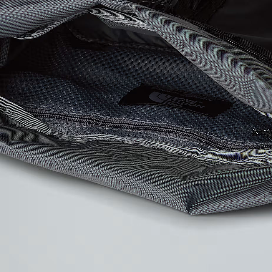 The North Face Base Camp Shoulder Bag - TNF BLACK