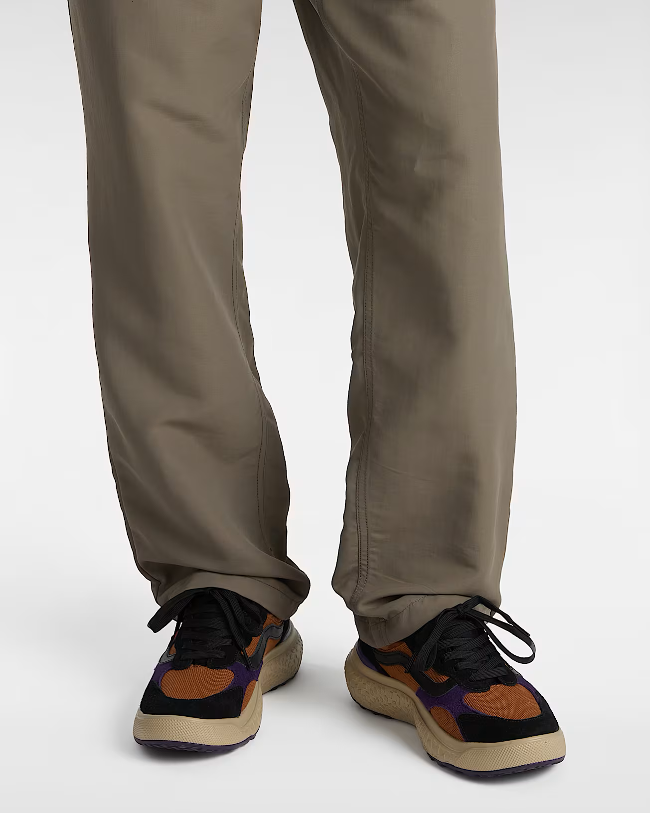 VANS UltraRange Neo VR3 FROSTED GINGER shoe