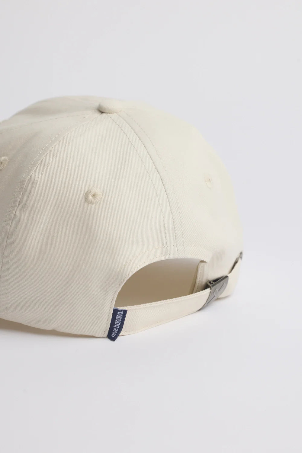 🧢 Blue Banana Off-White Nature Cap