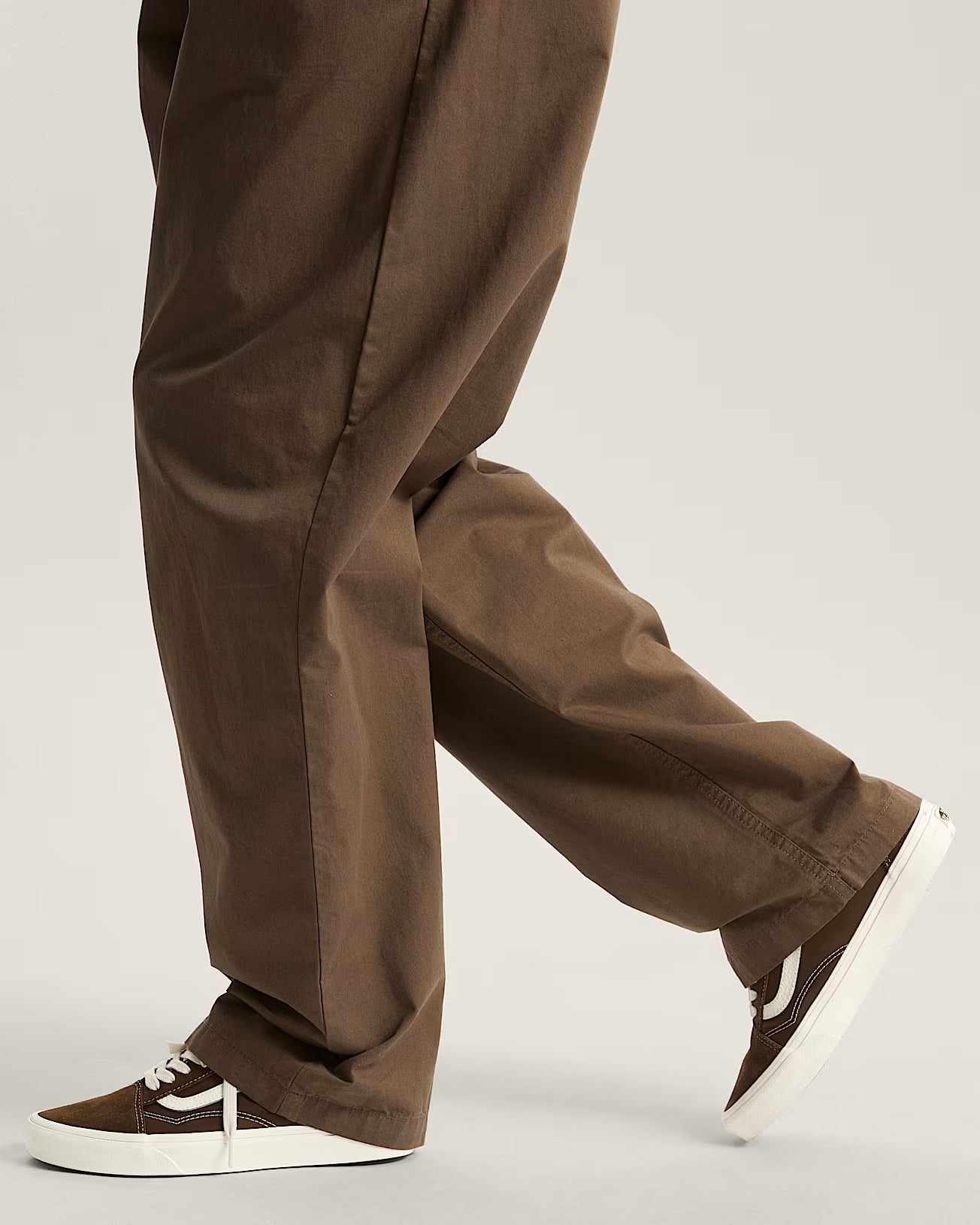 VANS Baggy Range Pants - BROWN