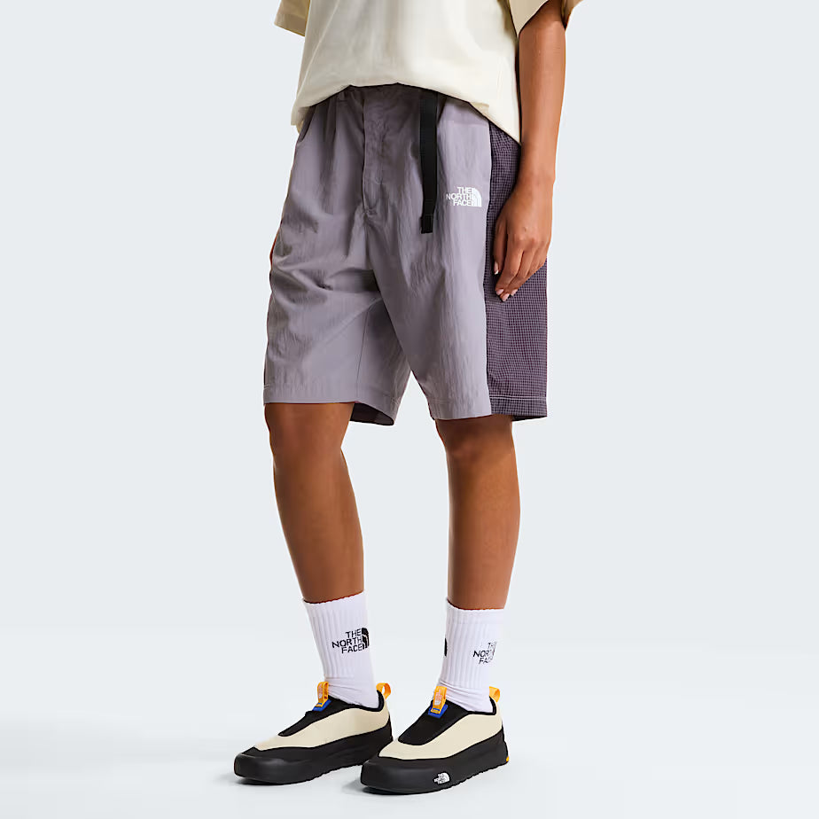 🩳 The North Face 1966 Motion Relaxed Graphic – NSE Belted Shorts Unisex - Transcendent Grey-Endless Dusk