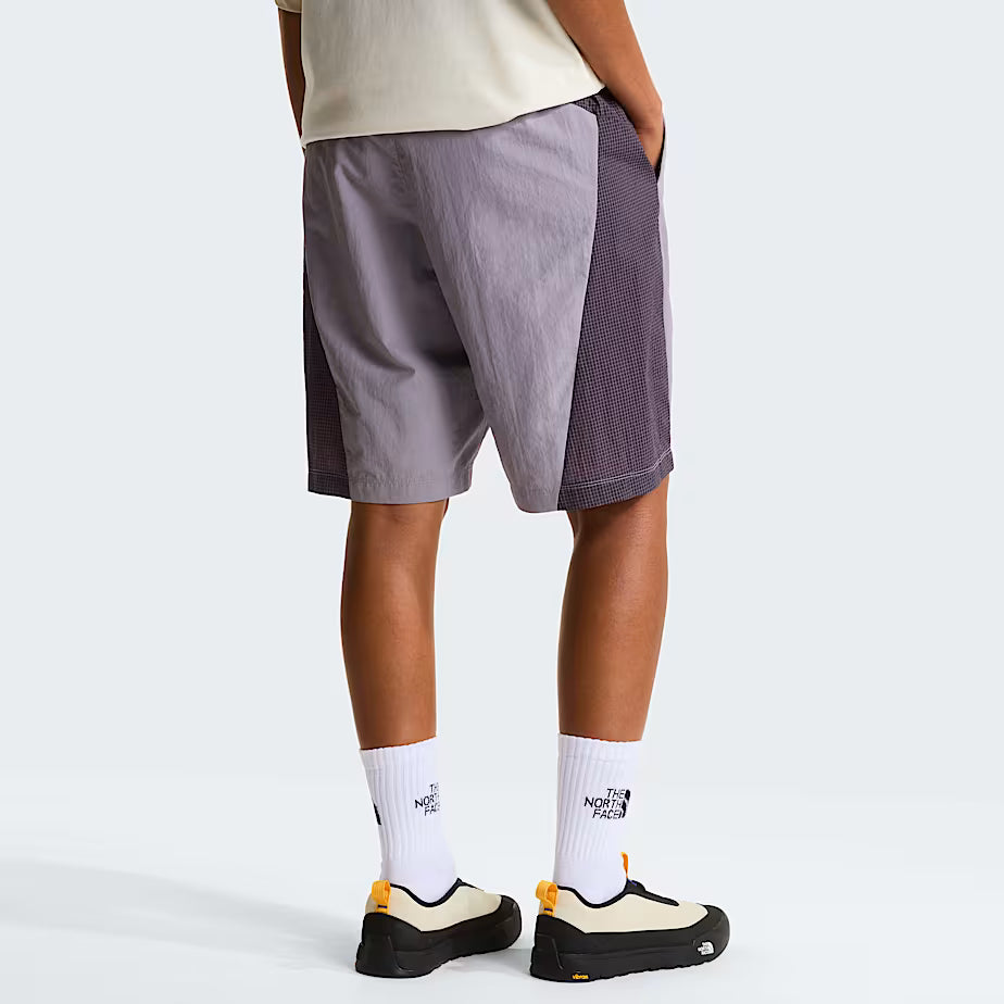 🩳 The North Face 1966 Motion Relaxed Graphic – NSE Belted Shorts Unisex - Transcendent Grey-Endless Dusk
