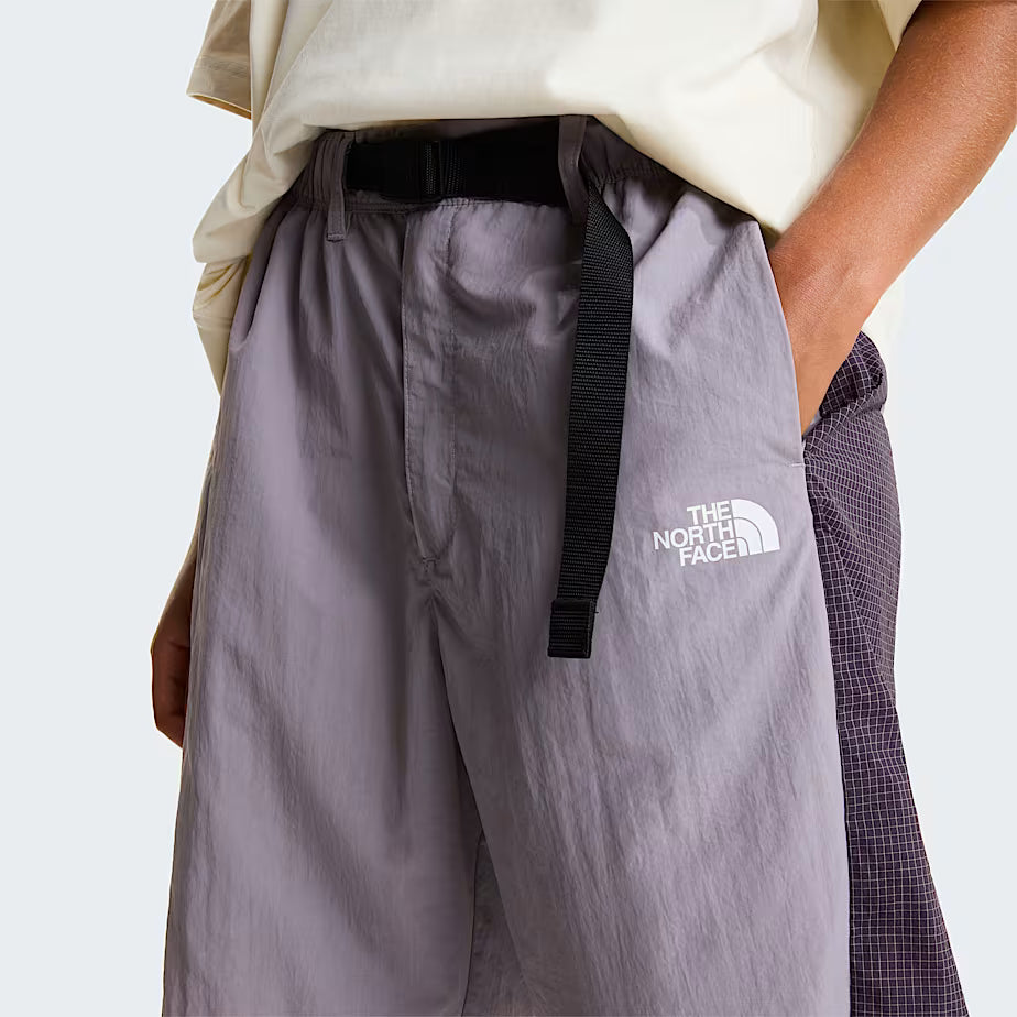🩳 The North Face 1966 Motion Relaxed Graphic – NSE Belted Shorts Unisex - Transcendent Grey-Endless Dusk