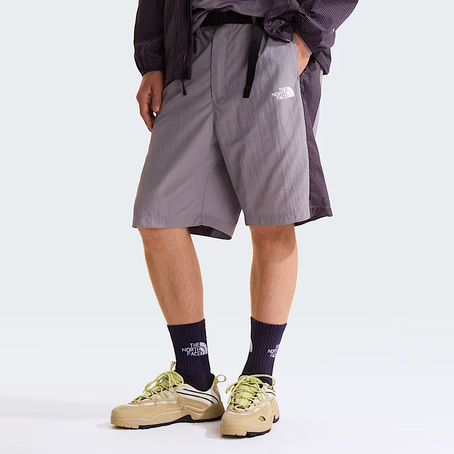 🩳 The North Face 1966 Motion Relaxed Graphic – NSE Belted Shorts Unisex - Transcendent Grey-Endless Dusk